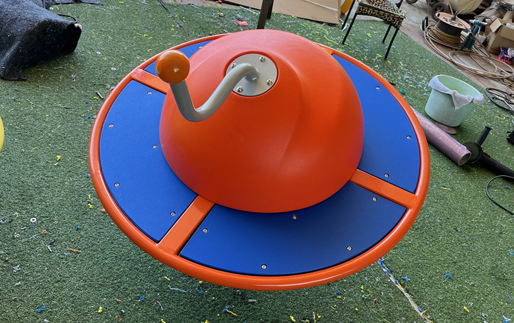 Outdoor 360 Degree UFO-Shaped Kids Swivel Chair 