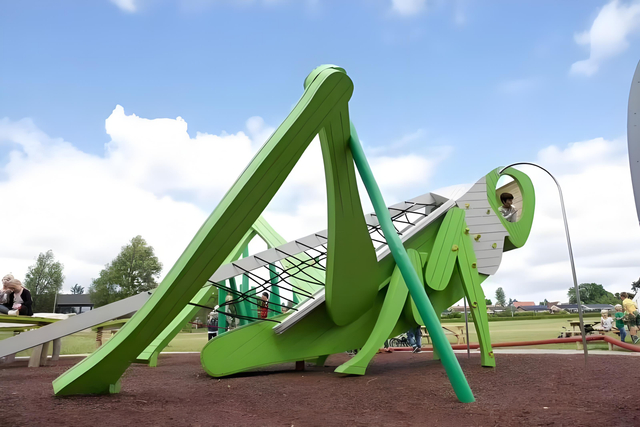 Customized Galvanized Steel Large Outdoor Amusement Equipment Themed Park Children's Slides Climbing Crawl Nets 