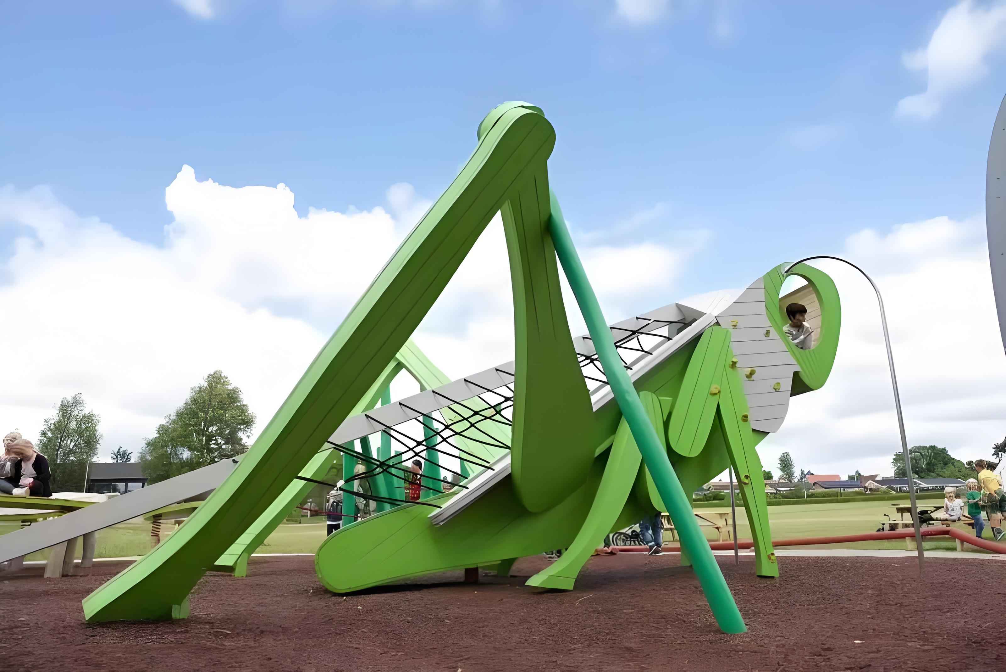 Customized Galvanized Steel Large Outdoor Amusement Equipment Themed Park Children's Slides Climbing Crawl Nets 