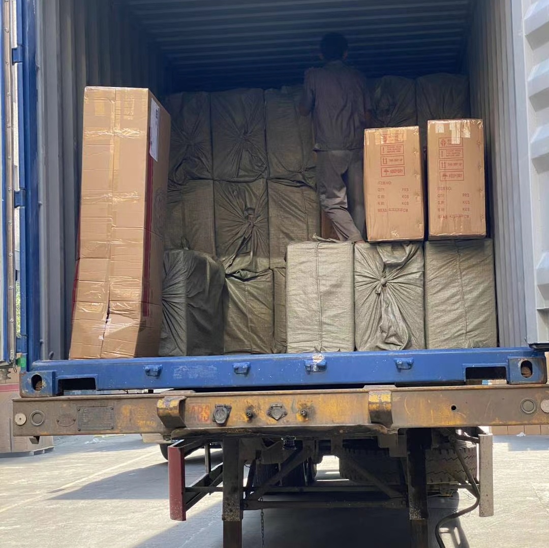 Cotainer Loading 3