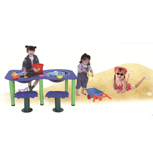 Crab-Shaped Durable Plastic Water Table for Kids Outdoor Furniture for Park Use Outdoor Playground