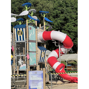 Outdoor Children's Playground Equipment combination slide for Park Yard Garden Schools and Sports VenuesOutdoor Children's Playground Equipment LLDPE Slide Swings Climbing Nets for Park Yard Garden Sc