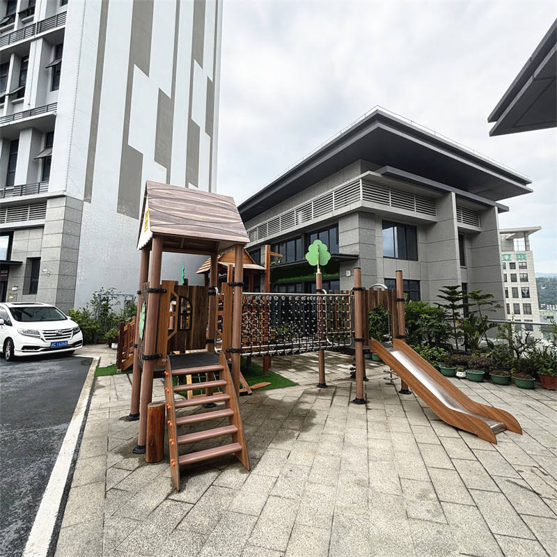 High Quality Outdoor Play Zone for Kids Amusement Park Facilities Wooden Tree Playhouse Slide for Schools Scenic Areas