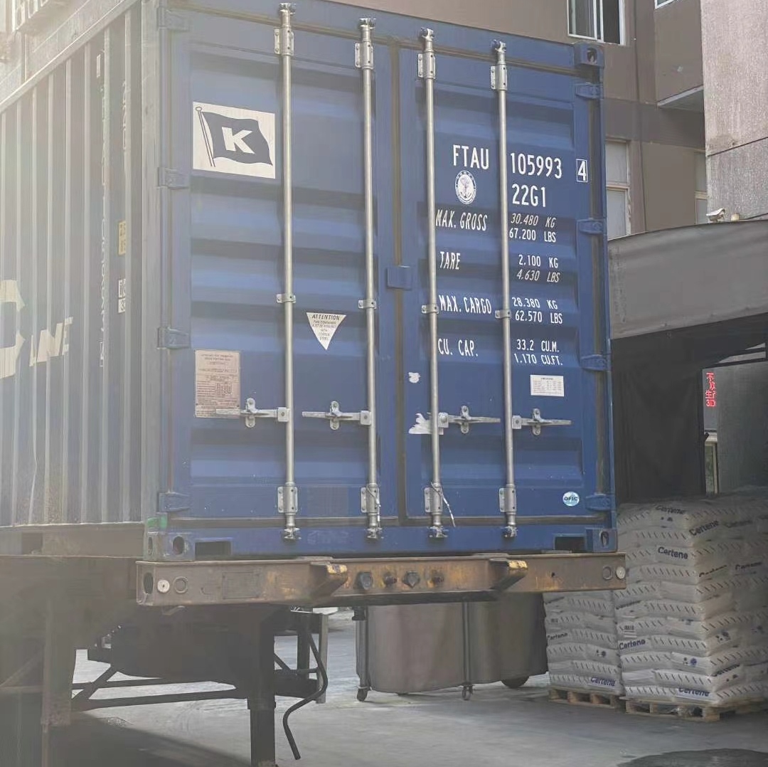 Cotainer Loading 4