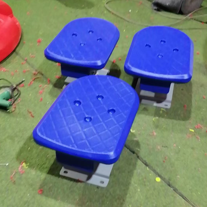 Children's spring seats Outdoor playground equipment plum blossom pile can be customized according to the site design