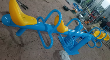4-Seater Metal Classic Seesaw Outdoor Park Equipment