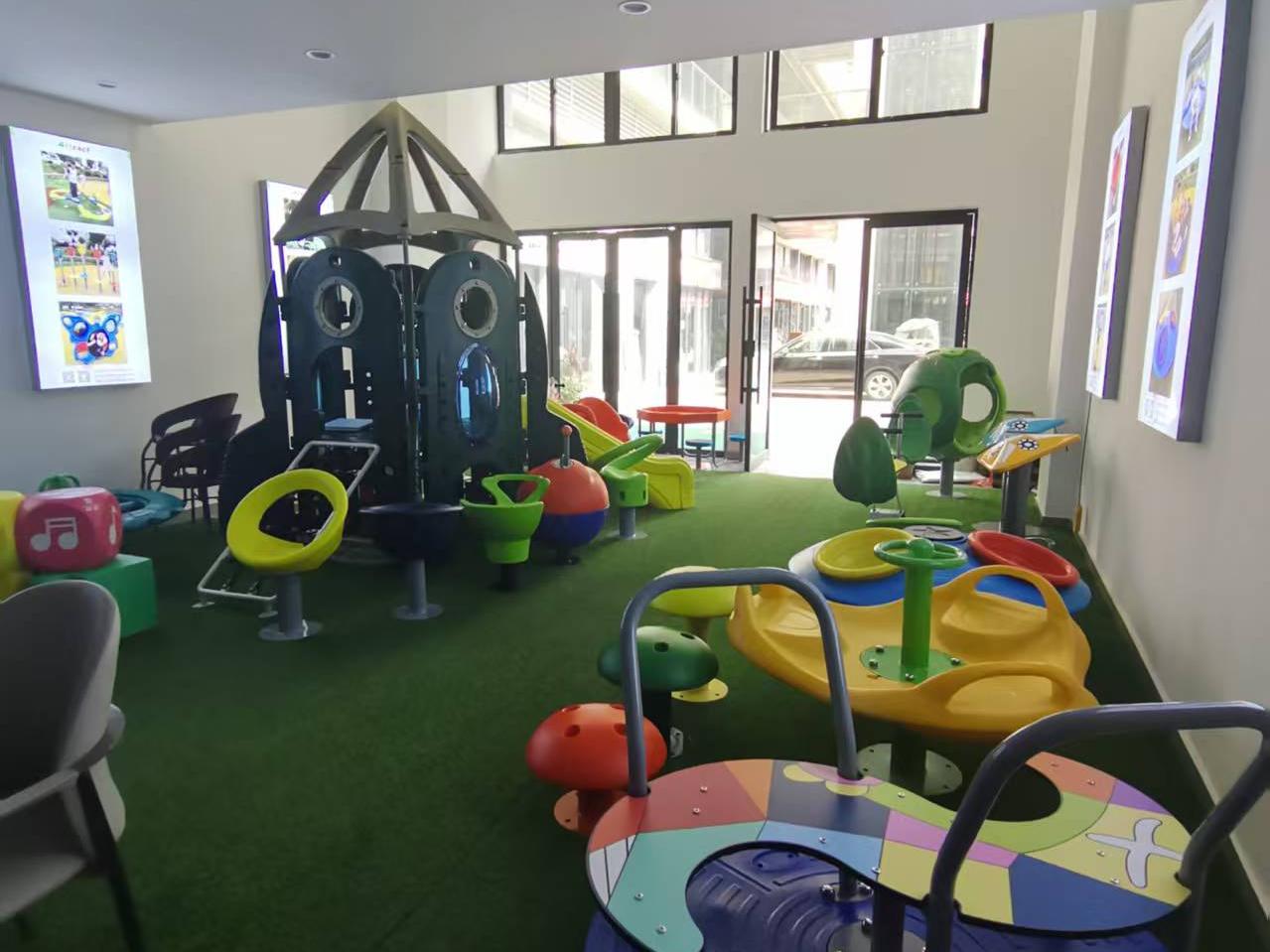Show Room2