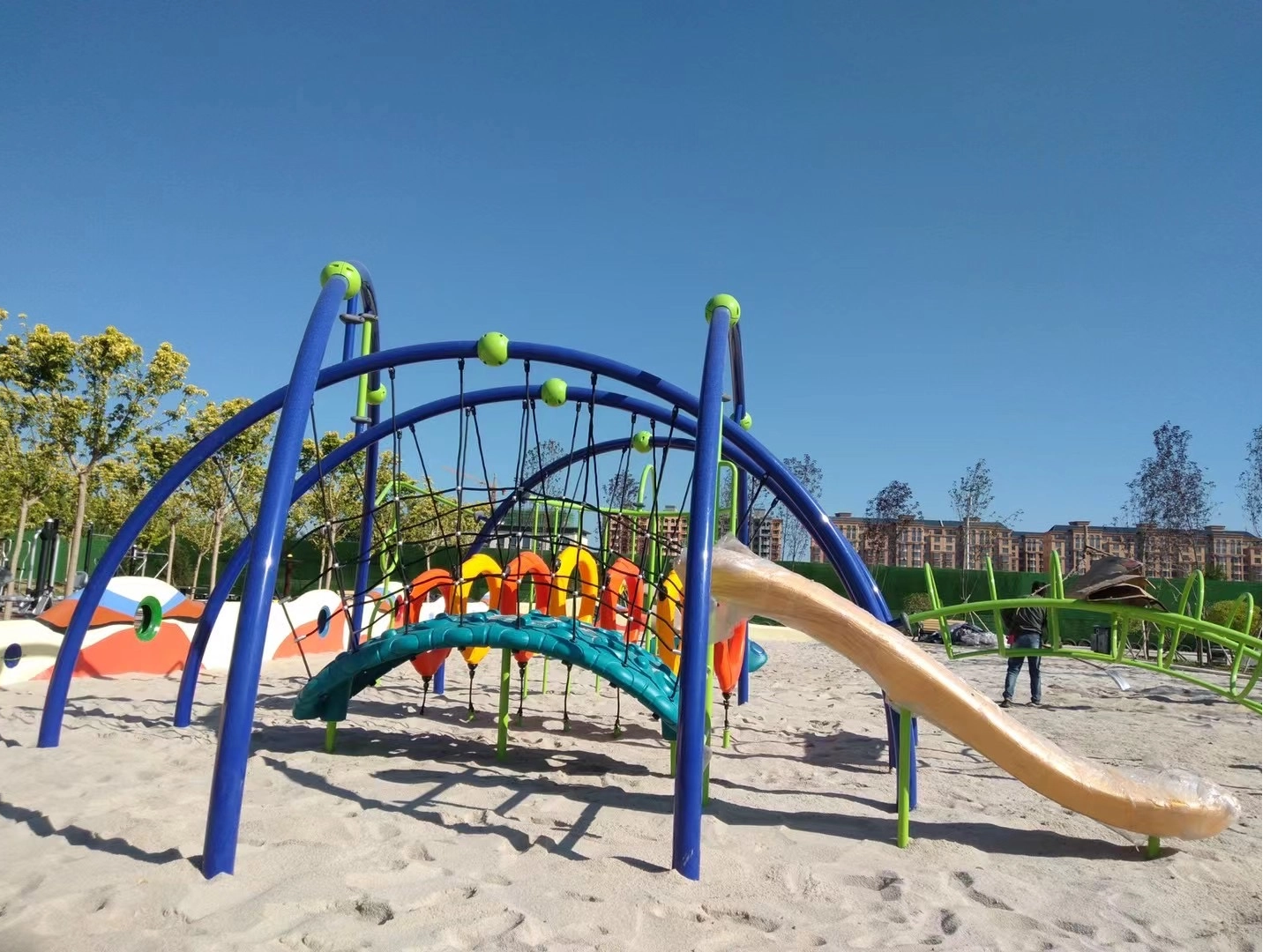 How Weather Conditions Affect the Durability of Outdoor Combination Slides